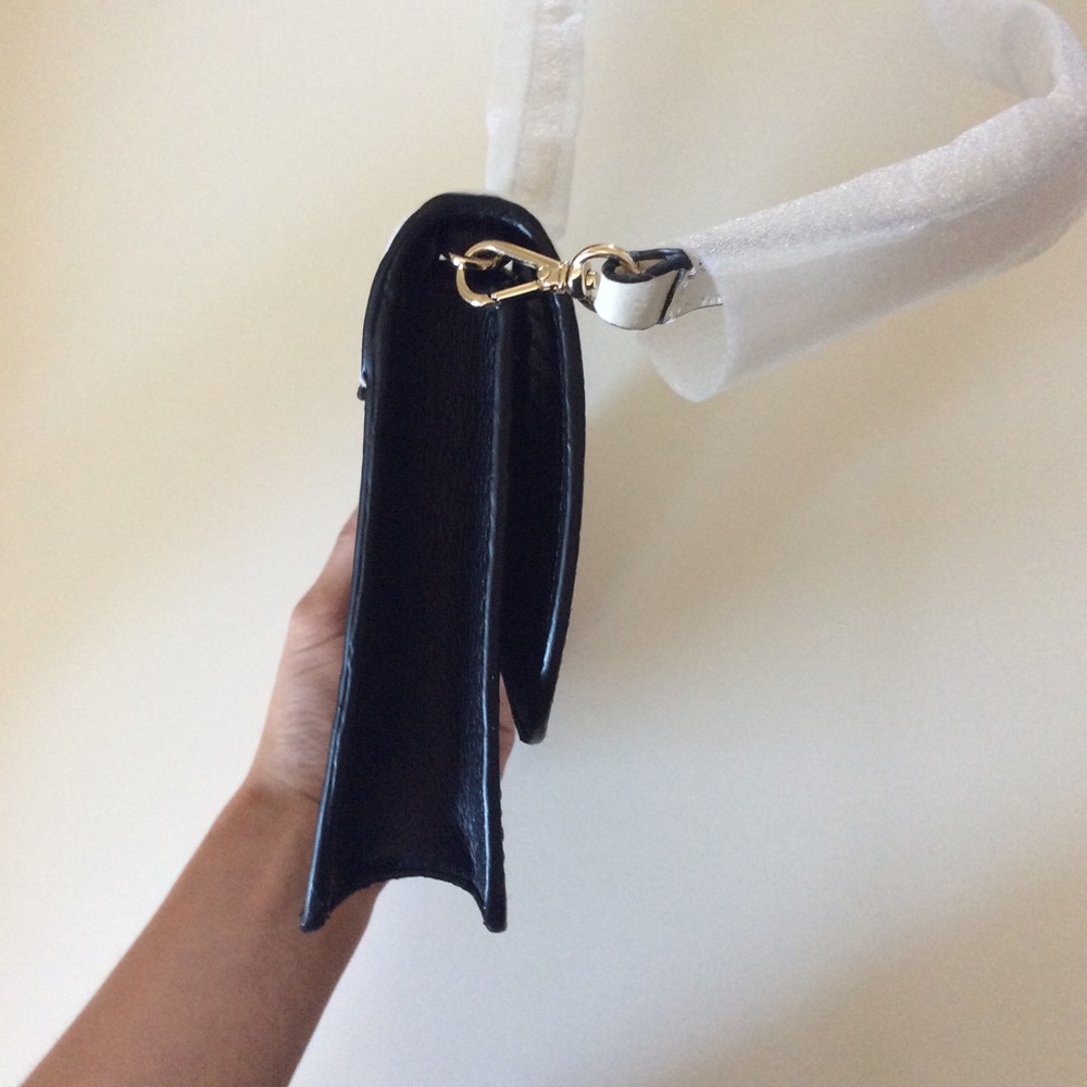 Kate Spade Mikka Grove Street Blck/Cream Crossbody - Picture 4 of 6